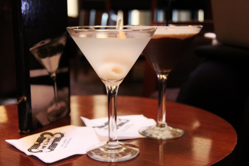 brasserie-CASTAGNIERS-min_martini_bar_lychee_chocolate_alcohol_liquor_happy_hour_happy-910161